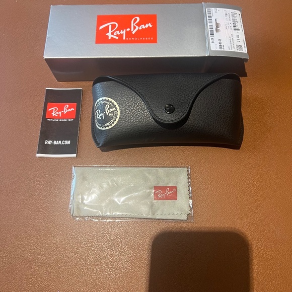 Ray-Ban Sunglasses - Picture 2 of 5